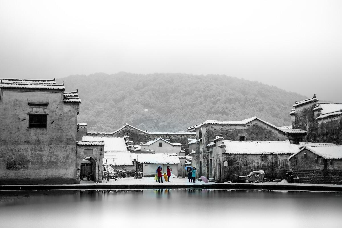 国产新一代教练机领雁AG100在德清下线交付